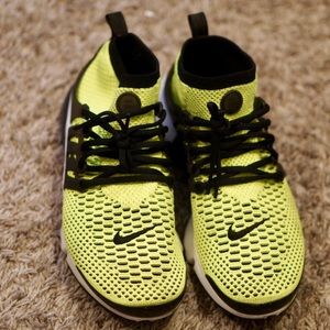 SZ 10 NIKE AIR PRESTO FLYKNIT ULTRA